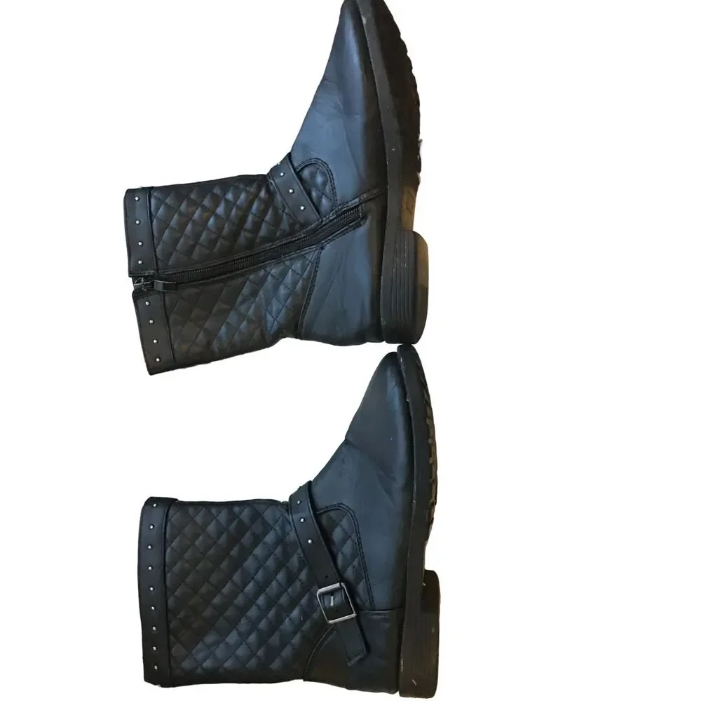 Girl's size 2 Faux Leather boots Black